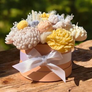 Подарункова коробка зі свічками Serelina з 23 квіток ручної роботи