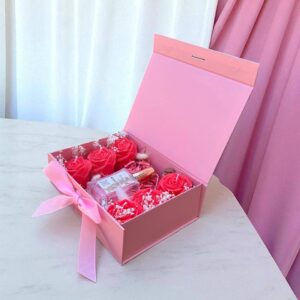 Подарункові набори Velvet Noire у преміальному оформленні