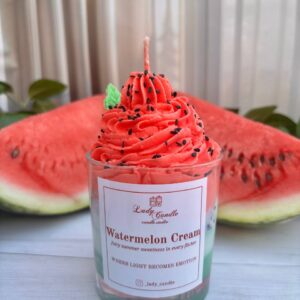 десертна ароматична свічка watermelon cream з червоним кремом і чорними “кісточками”