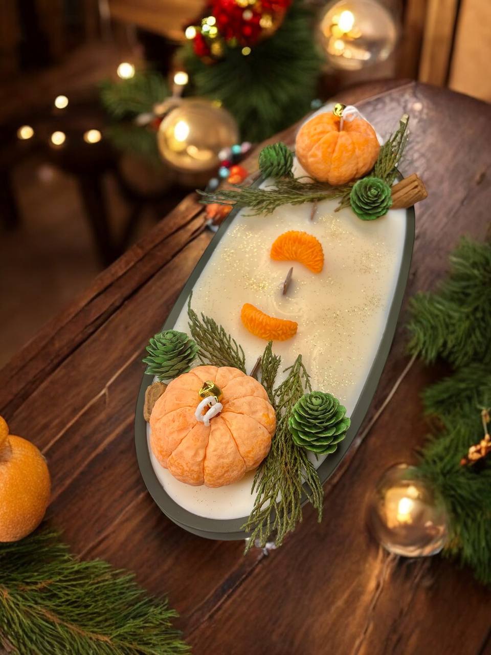 arоматизована tangerine christmas candle з цитрусовим декором