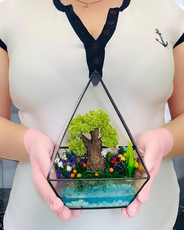 Геометричний флораріум зі стабілізованими рослинами для інтер’єру